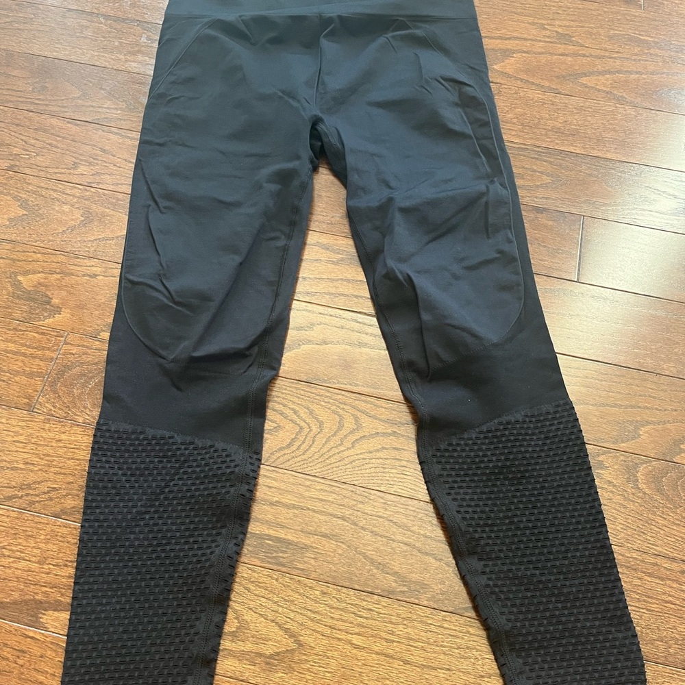 Black Textured Leggings